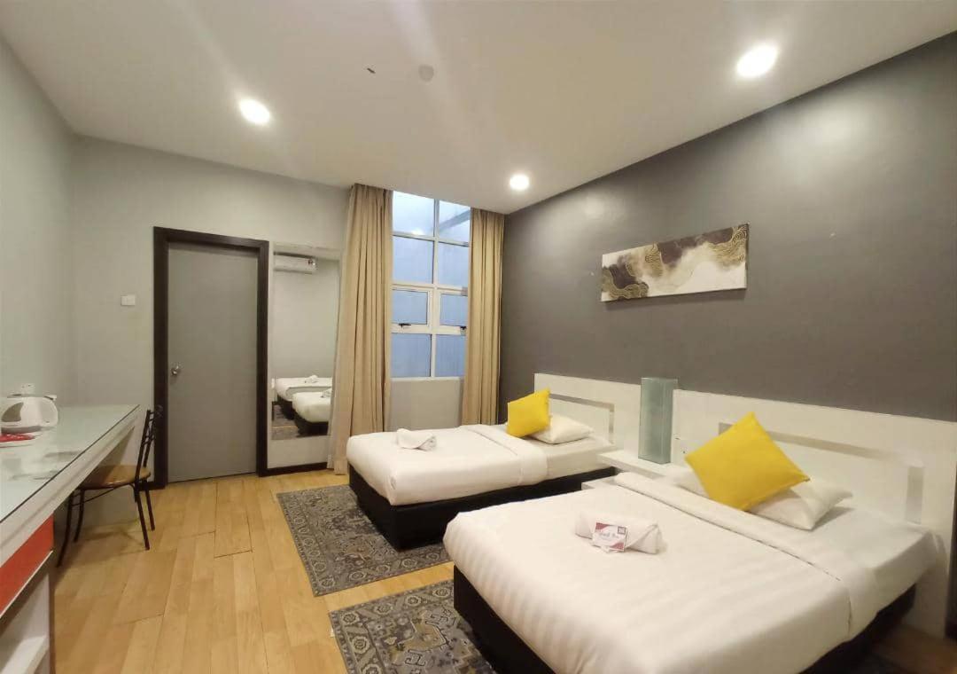Lovita Hotel Kuantan Ngoại thất bức ảnh