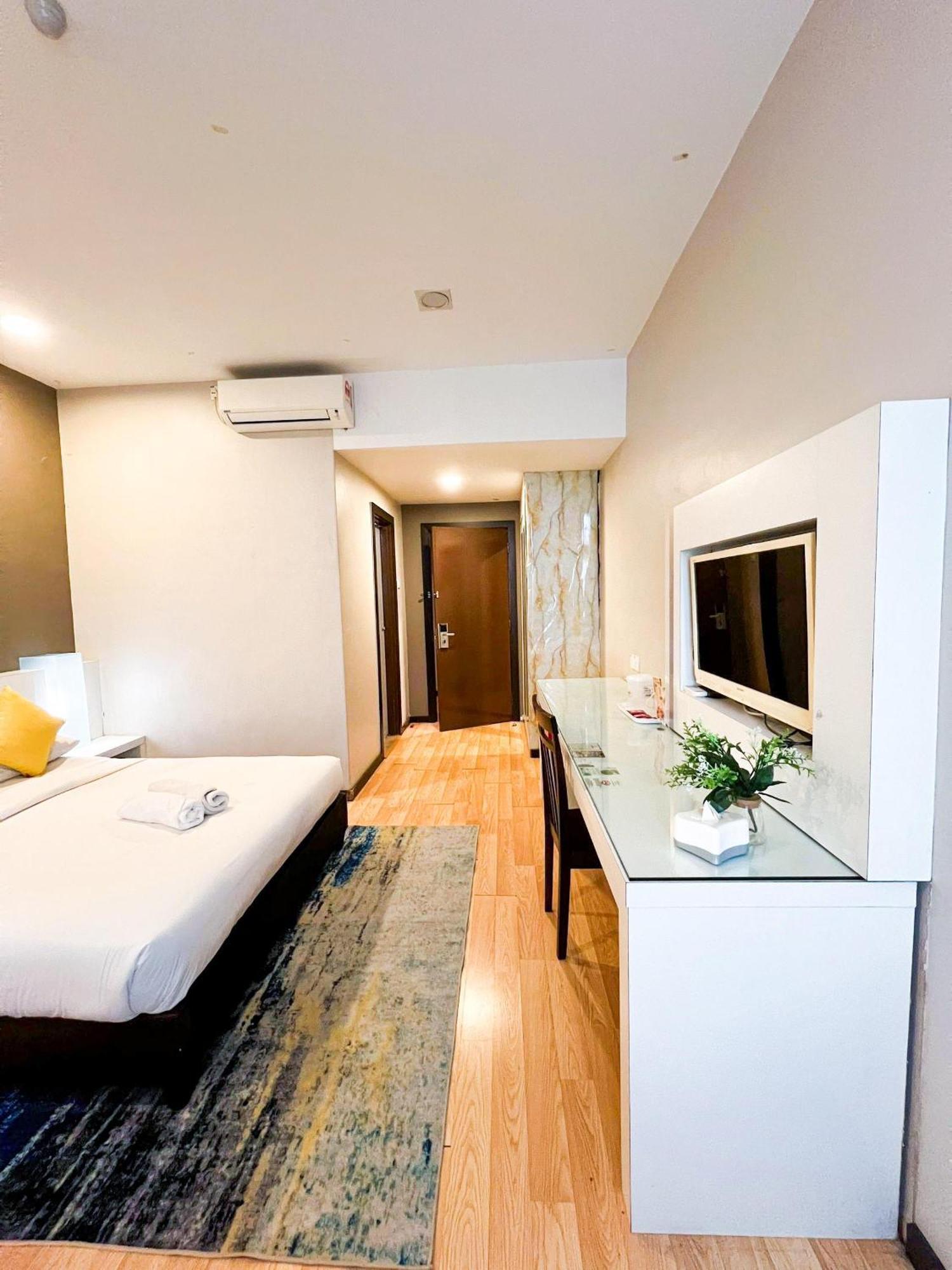 Lovita Hotel Kuantan Ngoại thất bức ảnh