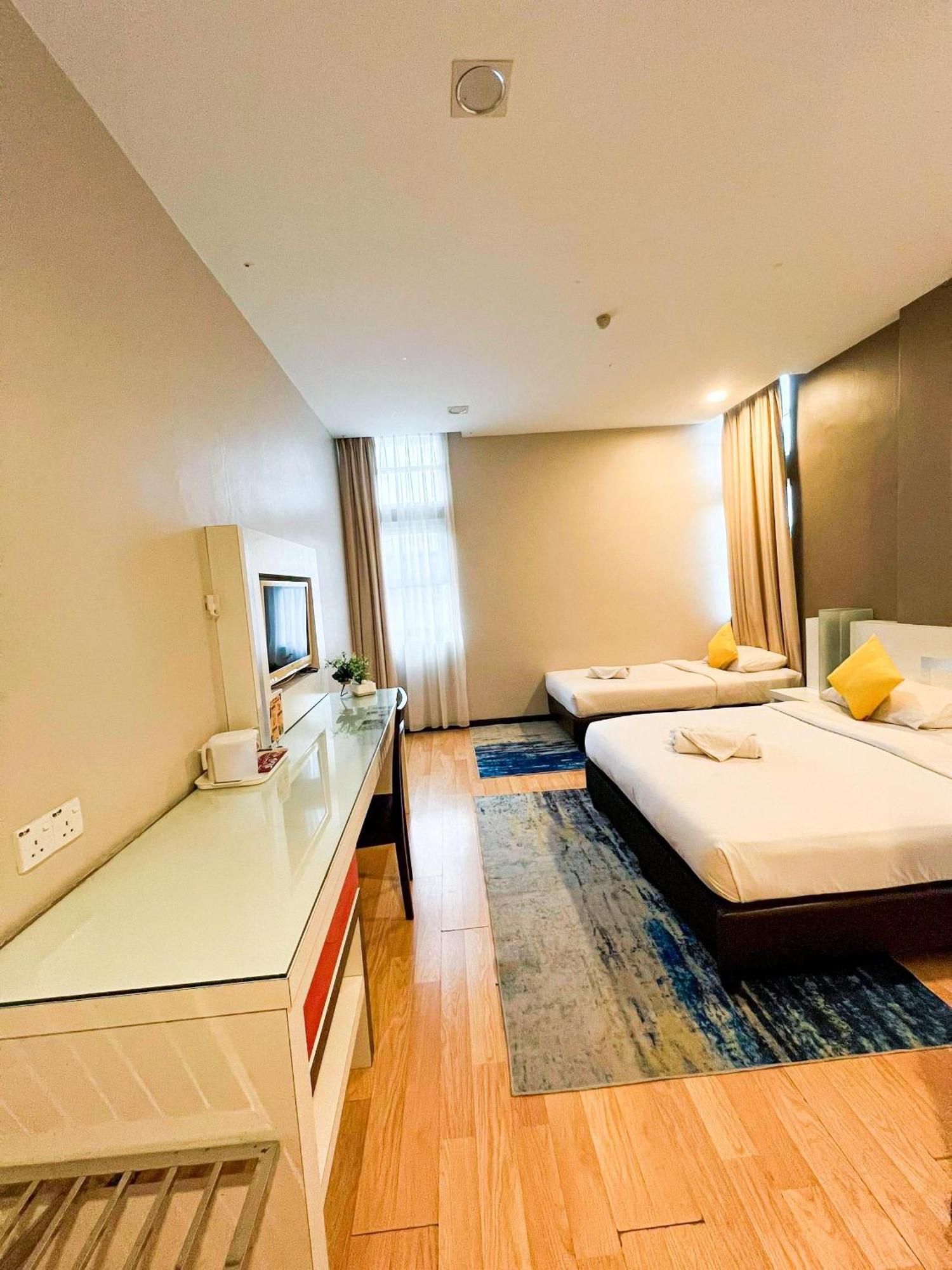 Lovita Hotel Kuantan Ngoại thất bức ảnh