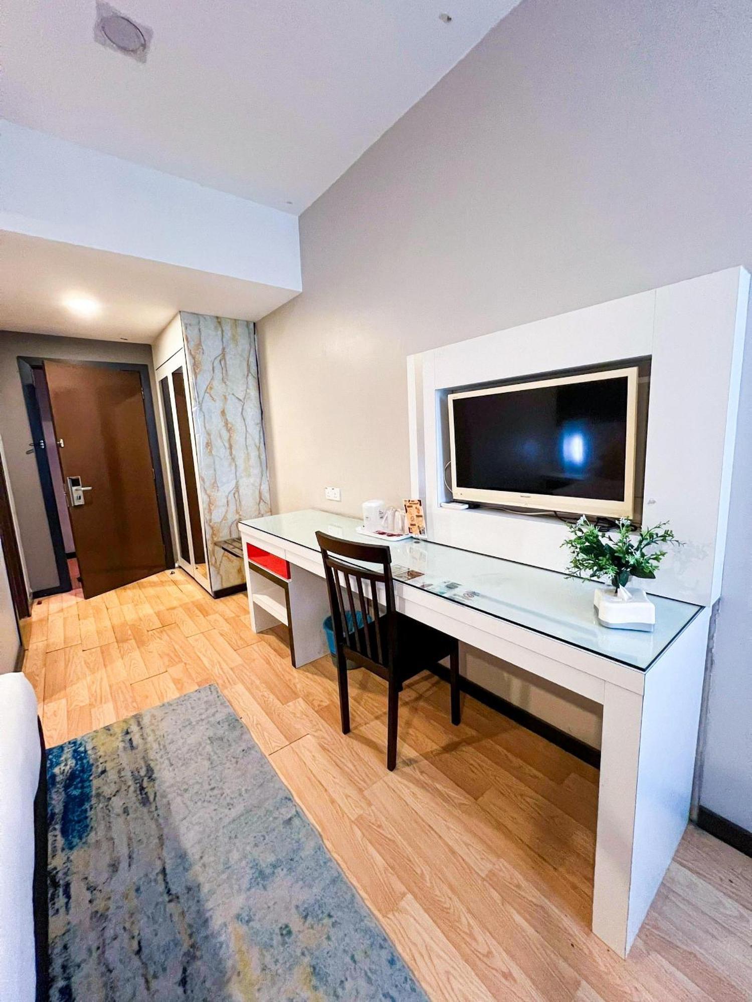 Lovita Hotel Kuantan Ngoại thất bức ảnh