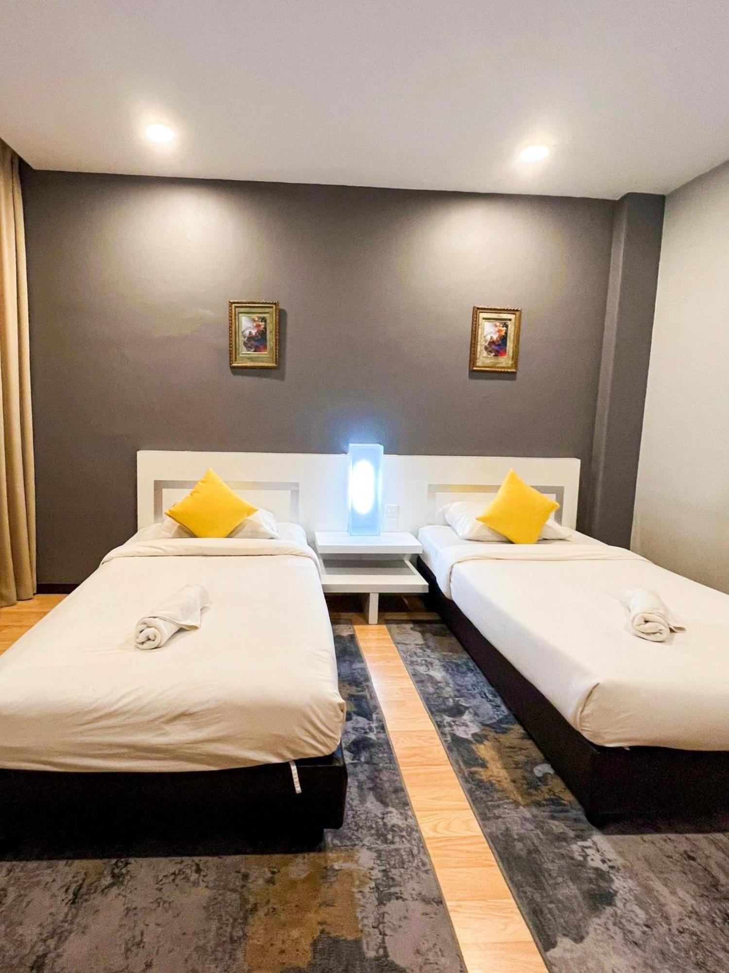 Lovita Hotel Kuantan Ngoại thất bức ảnh